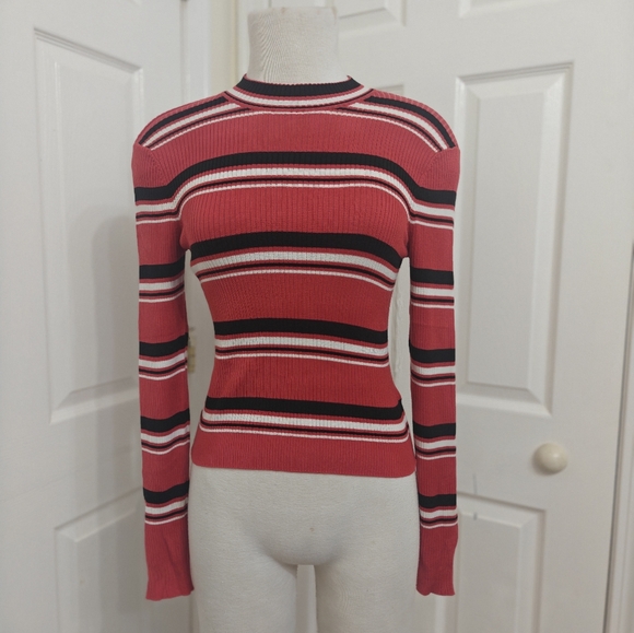 H&M Red and Black Ribbed Sweater Turtle Neck - Picture 1 of 4